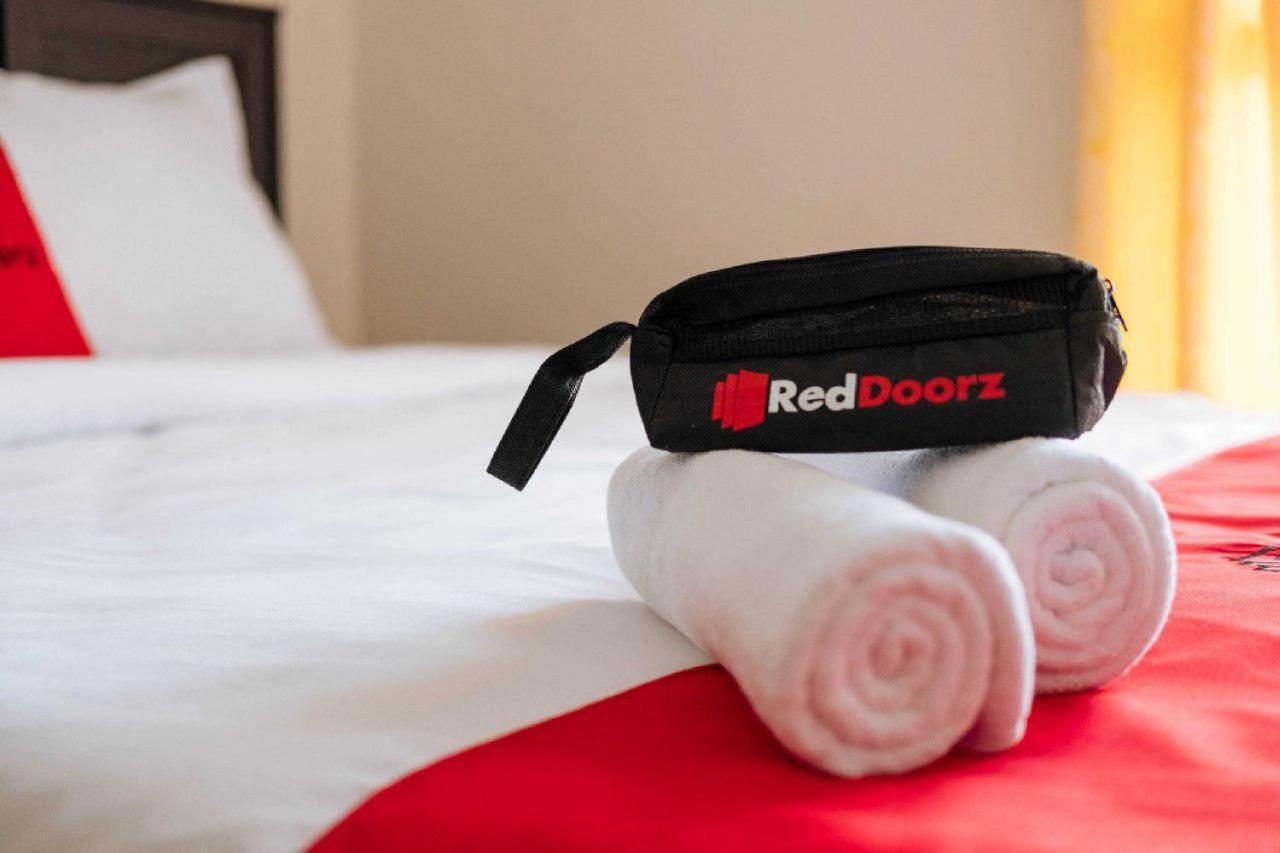 Reddoorz Near Manhattan Times Square 2 2* Medan